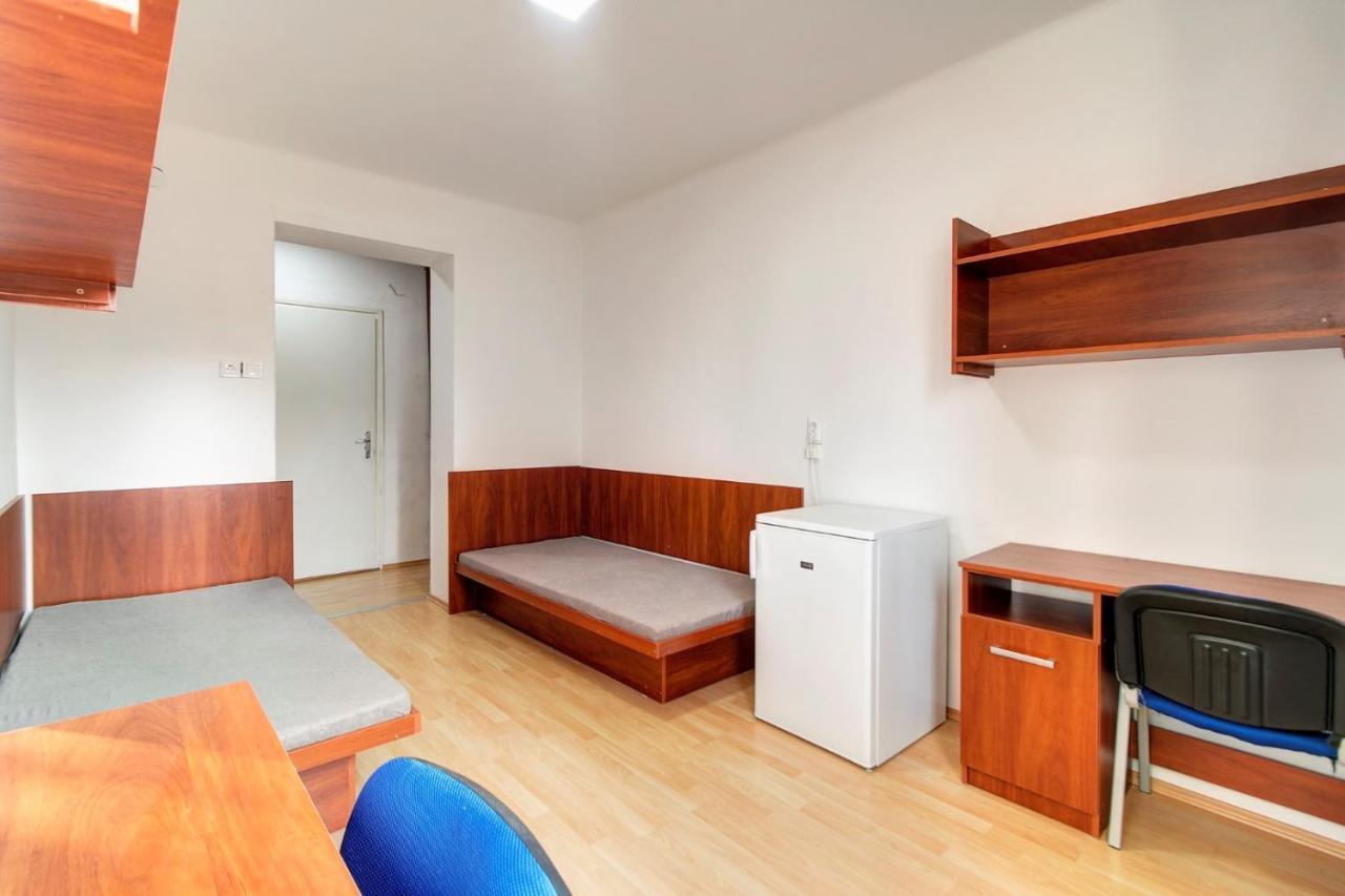 Obudai Diakszallo Hostel Budapest Luaran gambar